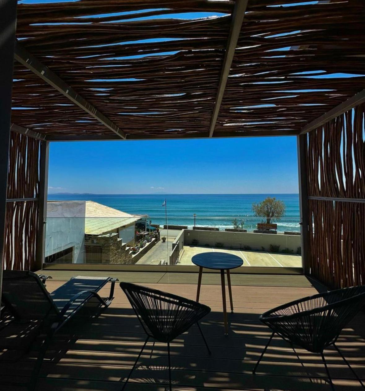דירות קיוניה Seaside Tinos מראה חיצוני תמונה